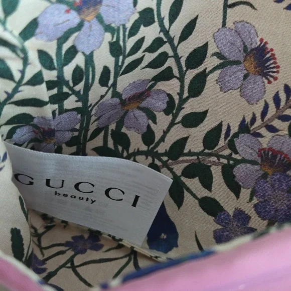 New GUCCI beauty compact mirror & Gucci comb floral satin  display picture 1